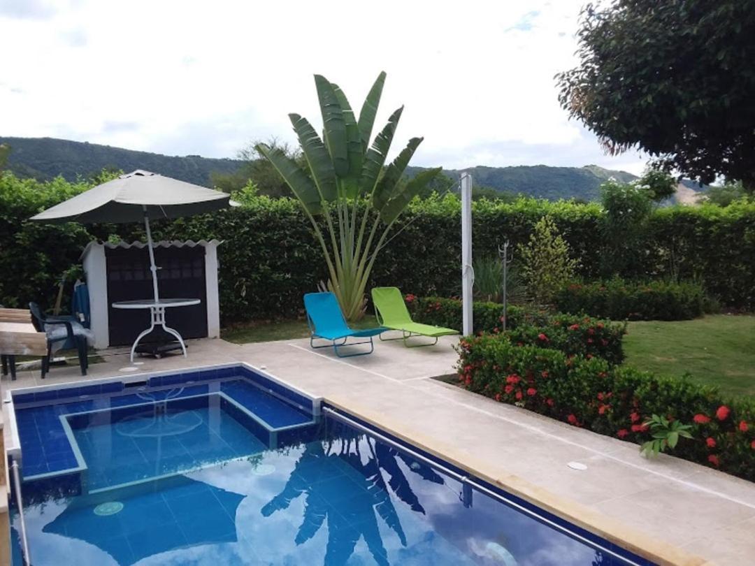 C&H campestre el oasis Bed & Breakfast Ricaurte Exterior foto