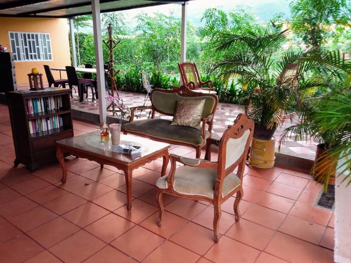C&H campestre el oasis Bed & Breakfast Ricaurte Exterior foto