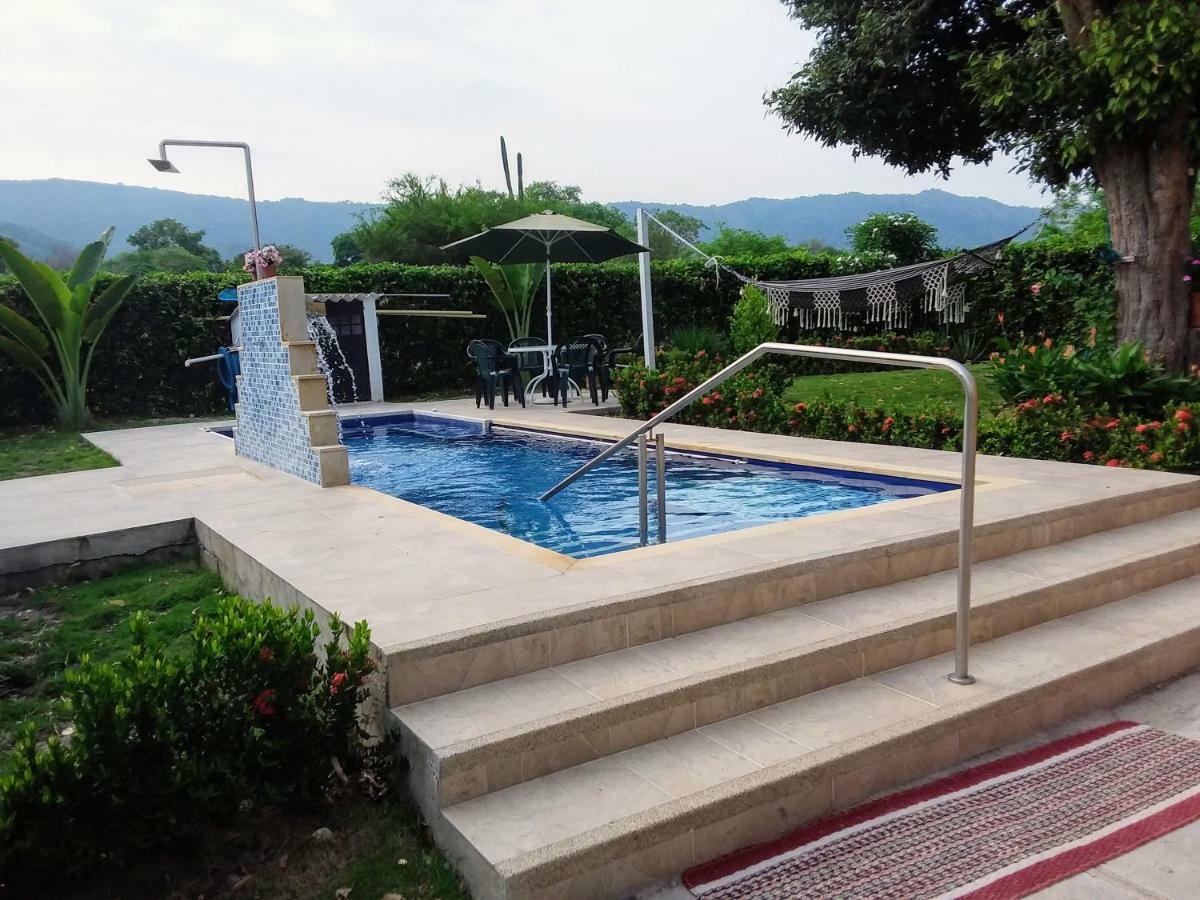 C&H campestre el oasis Bed & Breakfast Ricaurte Exterior foto